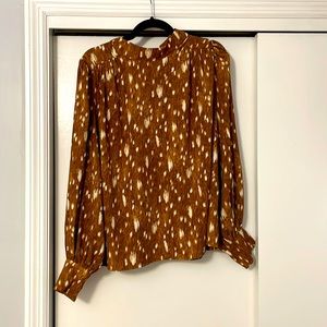 Express balloon sleeve blouse